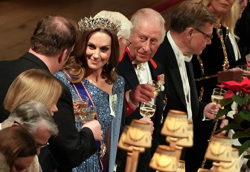 Кейт Миддлтон примеряет на себя роль королевы