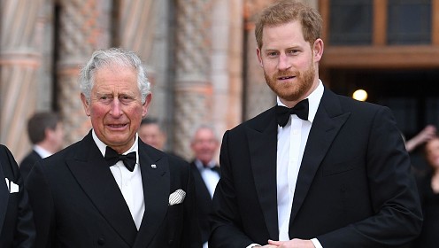 Король Карл III предложит принцу Гарри мир в преддверии Рождества