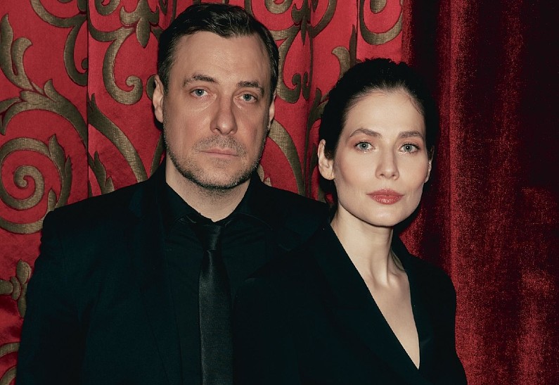 Юлия Снигирь и Евгений Цыганов, Константин Хабенский, Татьяна Навка, Евгений Миронов и другие гости Рождественского Вечера ACTION! 2025