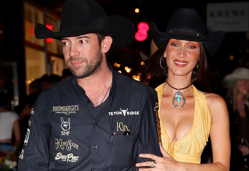 Белла Хадид опубликовала фото с возлюбленным