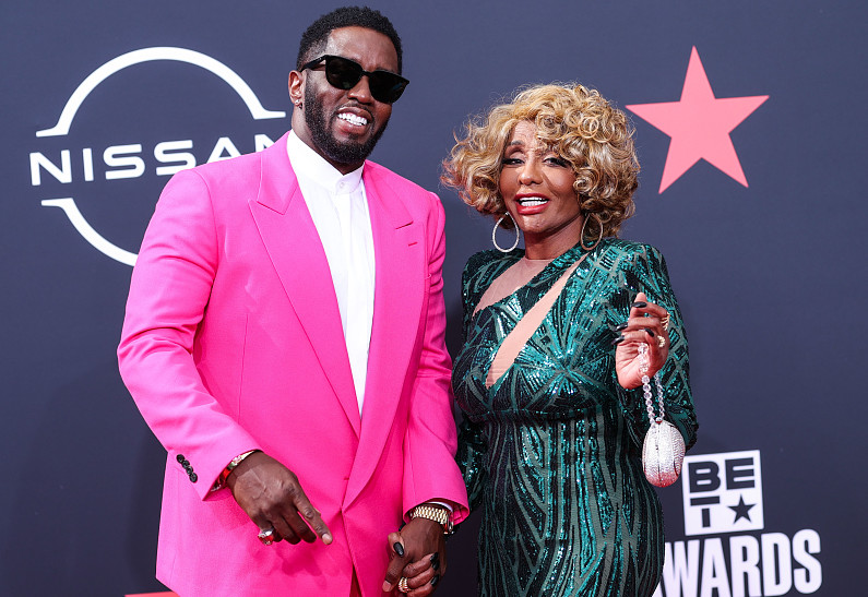 Мать Пи Дидди отреагировала на новый документальный сериал Netflix о ее сыне