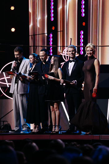 Кузьма Сапрыкин, Камила Валиева, Алексей Столяров, Милана Хаметова, Янгер и DASHI