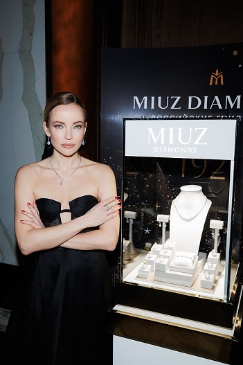 Ольга Зайцева (украшения MIUZ Diamonds)