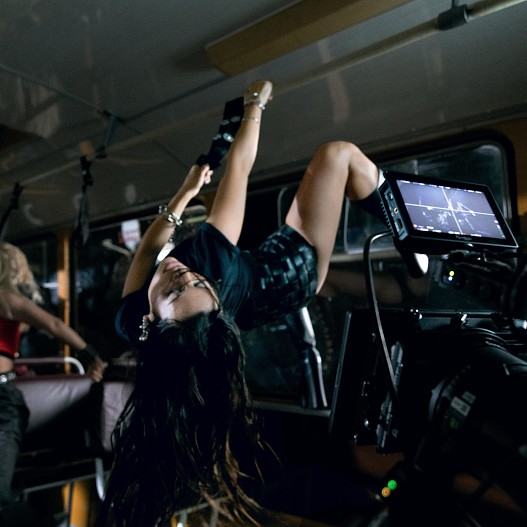 Съемки клипа на песню «Чёрное пальто»