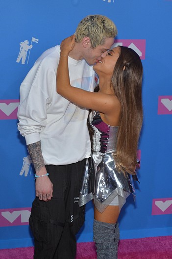 Пит Дэвидсон и Ариана Гранде