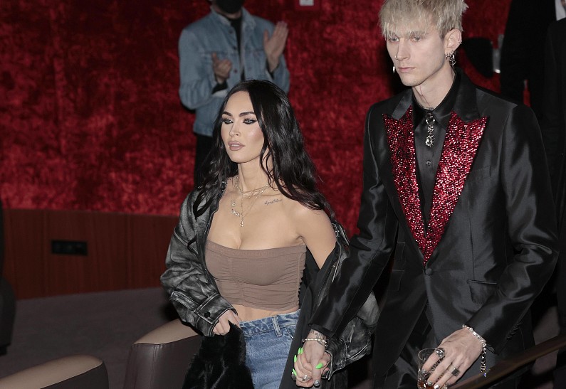 Machine Gun Kelly дал редкий комментарий о ребенке Меган Фокс