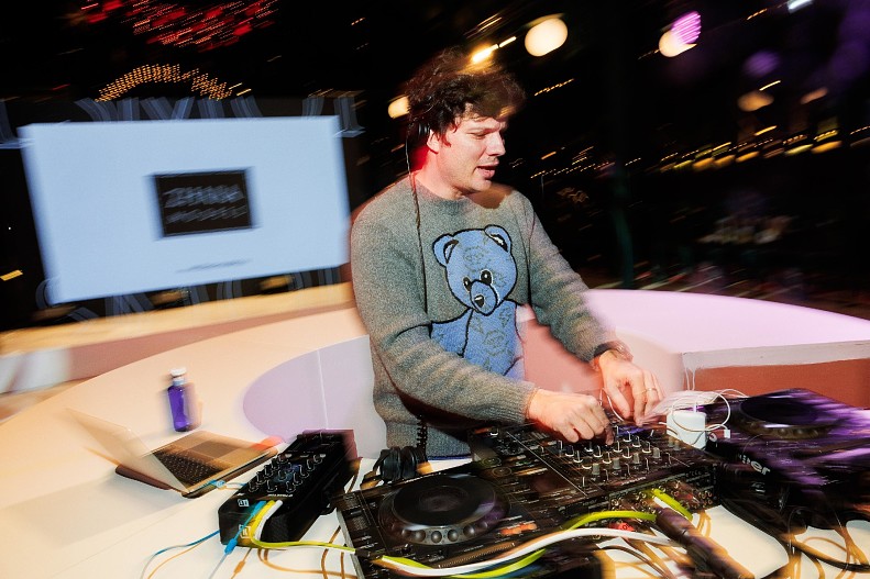 Dj Максим Жуковский