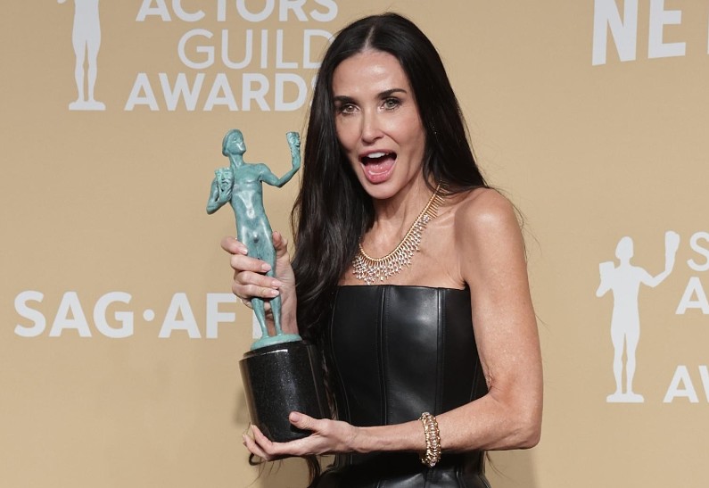 Деми Мур, Тимоти Шаламе, Зои Салдана, Колин Фаррелл и другие победители SAG Awards 2025