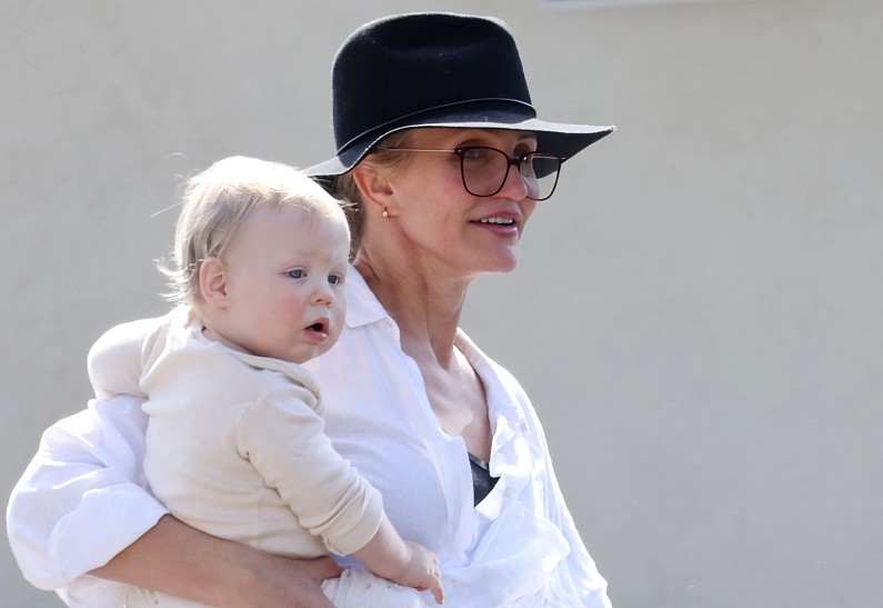 52-летняя Кэмерон Диас впервые показала своего маленького сына