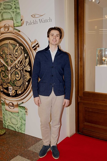 Артем Овчаренко