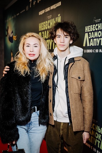 Анастасия Гребёнкина с сыном