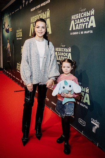 Светлана Абрамова с дочерью