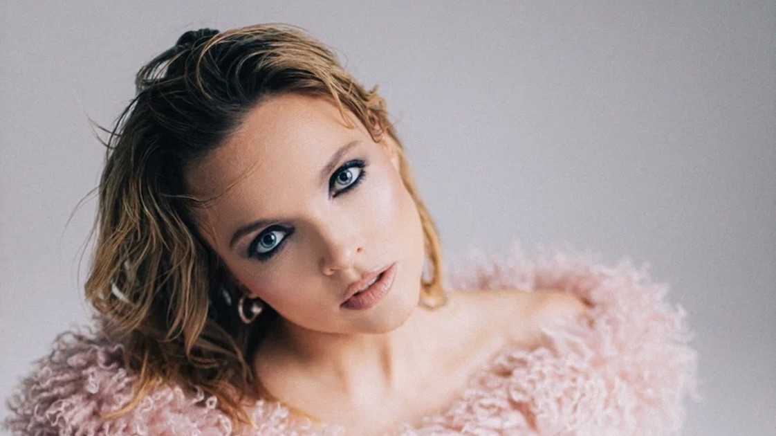 Босану фотосы Әмір Талбоев шынымен гомосексуалист