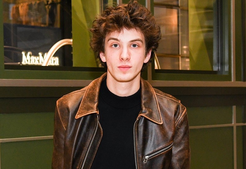 Марк Эйдельштейн, Зои Кравиц и Оливия Уайлд появились на вечеринке перед «Оскаром»