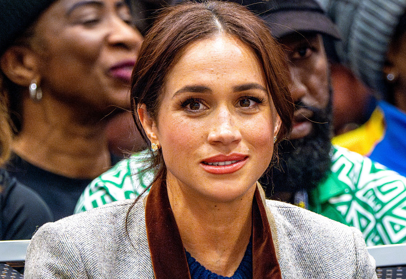Рабочие страдают: Меган Маркл оказалась замешана в скандале с зарплатами
