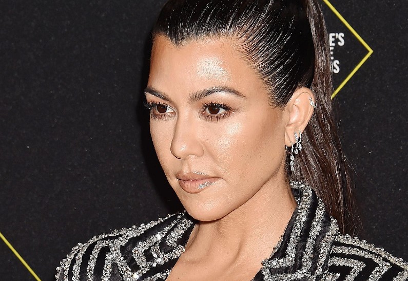 Кортни Кардашьян прокомментировла слухи о том, что стала бабушкой