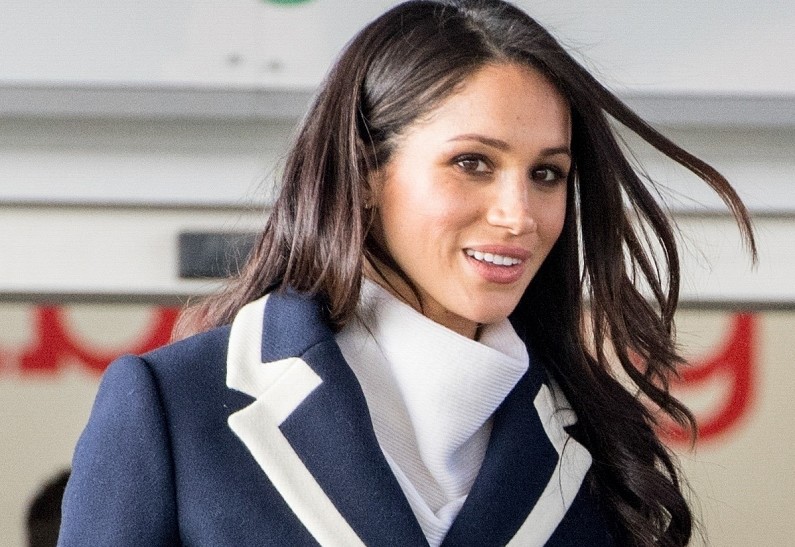 Подставные кадры: зачем Меган Маркл устраивала заказные фотосессии с папарацци