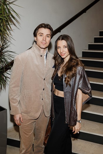 Артём Овчаренко и Анна Тихомирова