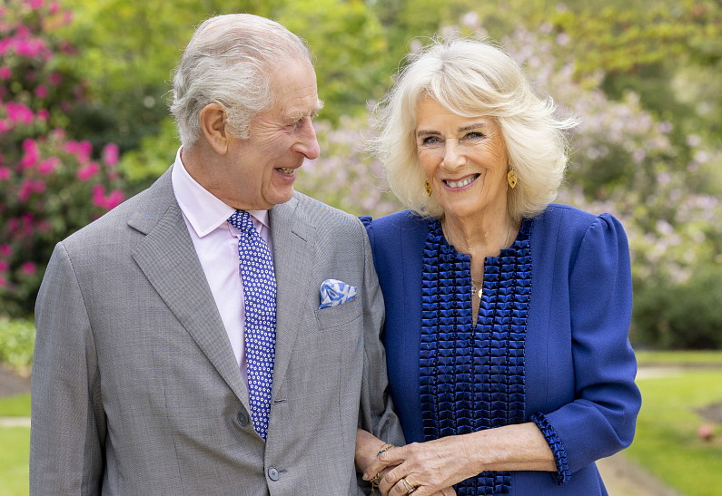 Карл III и Камилла опубликовали новый портрет в честь 20-й годовщины свадьбы