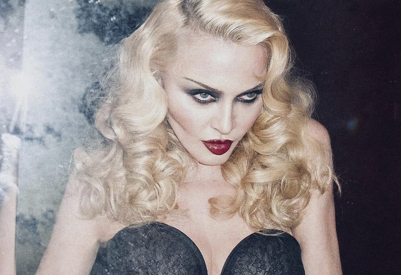 Мадонна работает над сериалом о своей жизни