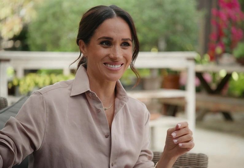 Меган Маркл показала дочь в костюме пчеловода 