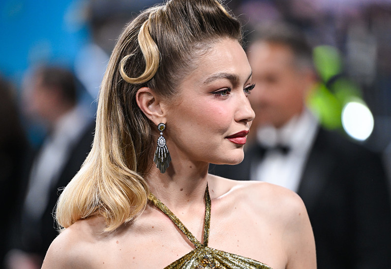 Джиджи Хадид дала редкий комментарий о Брэдли Купере