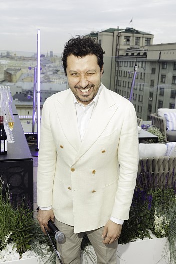 Константин Анисимов