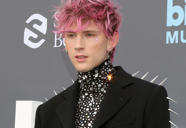 Machine Gun Kelly появился на публике с дочерью 