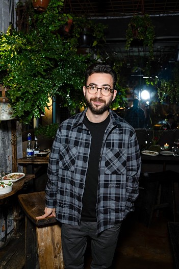 Карен Адамян