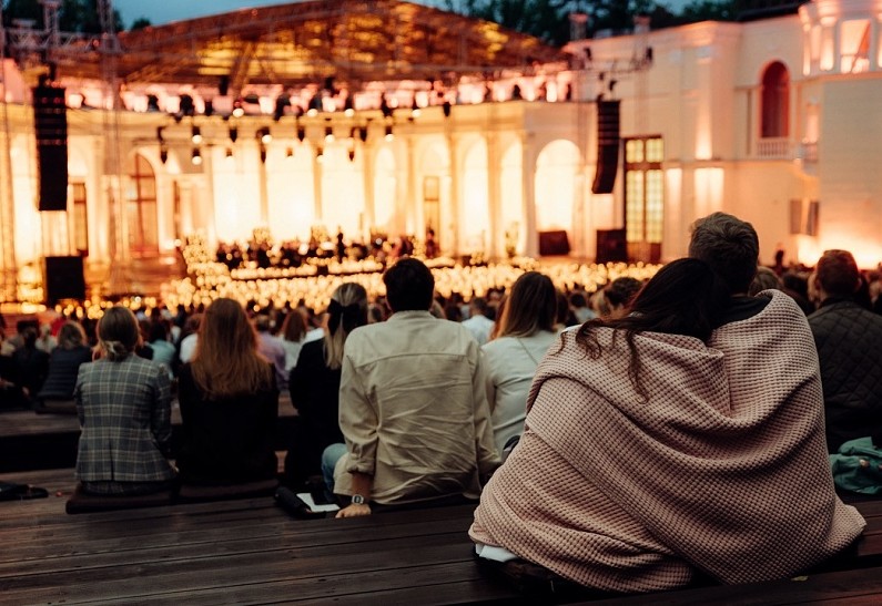 Идем на свидание: 7 идей, где провести незабываемый вечер в летней столице