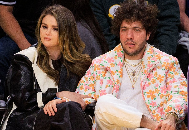 Бенни Бланко намекнул на следующую важную веху в отношениях с Селеной Гомес