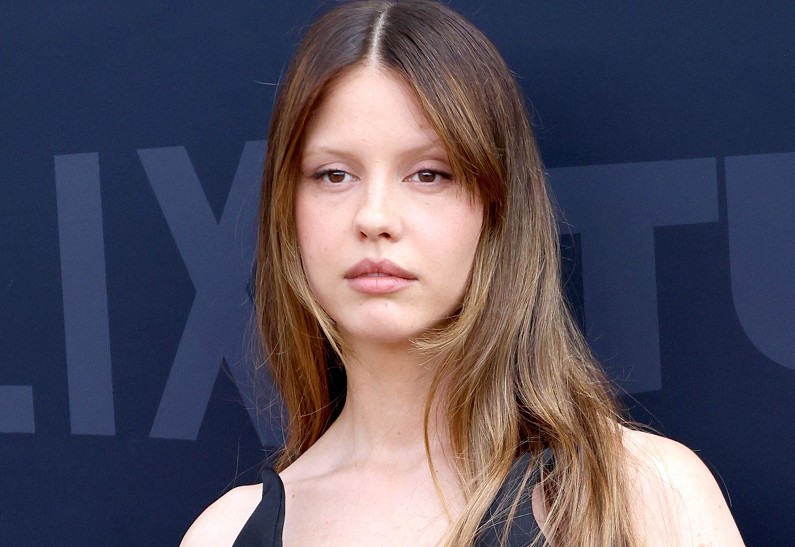 Миа Гот присоединится к франшизе «Звездных воин» с Райаном Гослингом