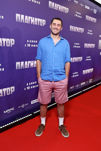 Дмитрий Чеботарев