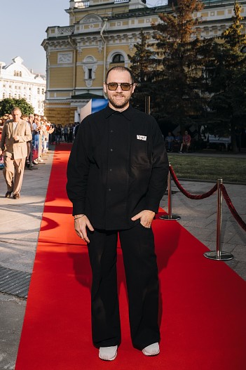 Денис Шведов