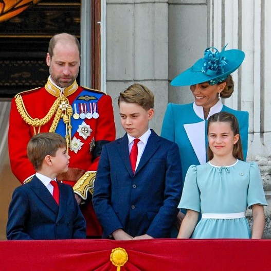 Принц Уильям и Кейт Миддлтон с детьми
