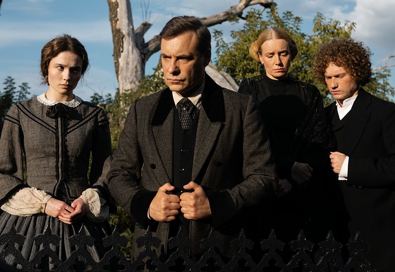 Евгений Цыганов и Евгения Леонова в фильме «Семейное счастье». Первые кадры!