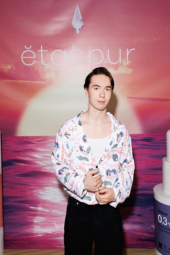 Денис Власенко