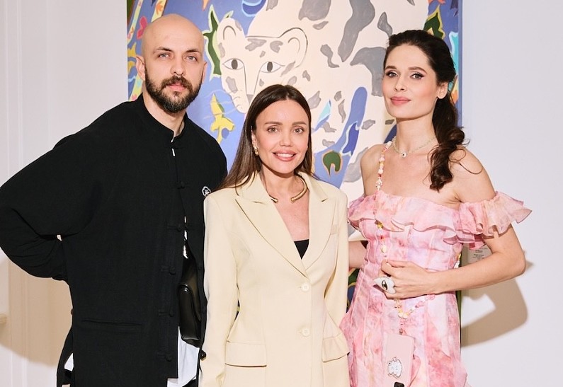 ST и Ассоль, Влад Лисовец, Алина Ковалева и другие гости открытия выставки