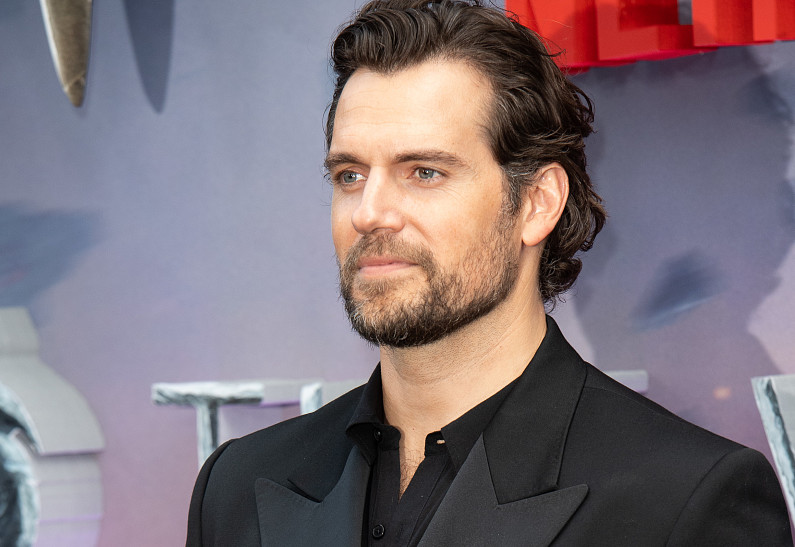 Генри Кавилл раскрыл пол ребенка спустя полгода после его рождения