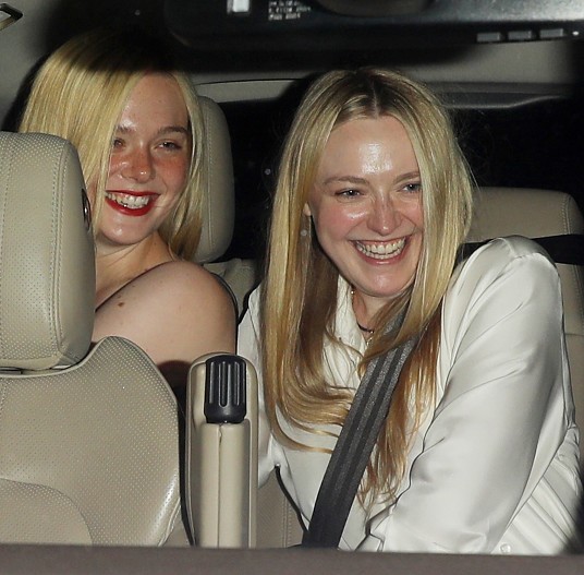 Дакота и Эль Фаннинг