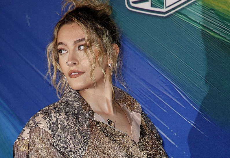 Пэрис Джексон застали в подавленном состоянии после волны хейта из-за Майкла Джексона