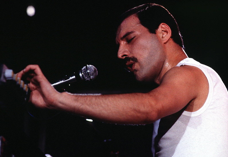 Тайная дочь Фредди Меркьюри впервые заговорила об отце