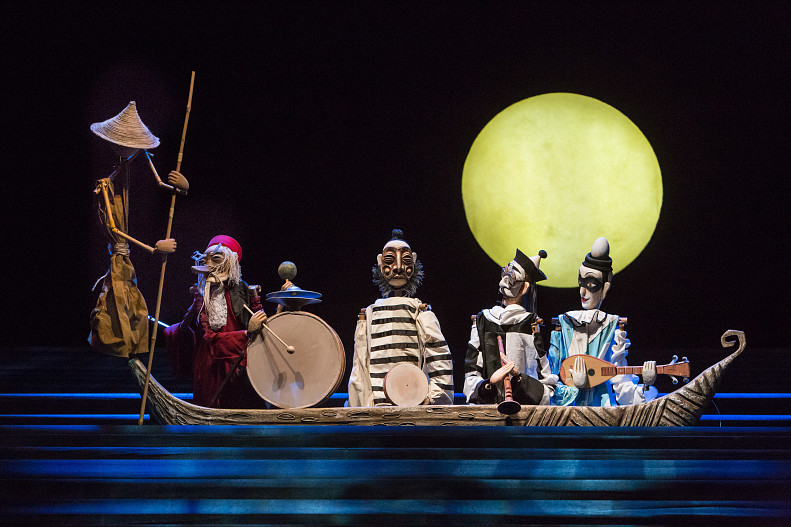 Сцена из спектакля «Турандот»