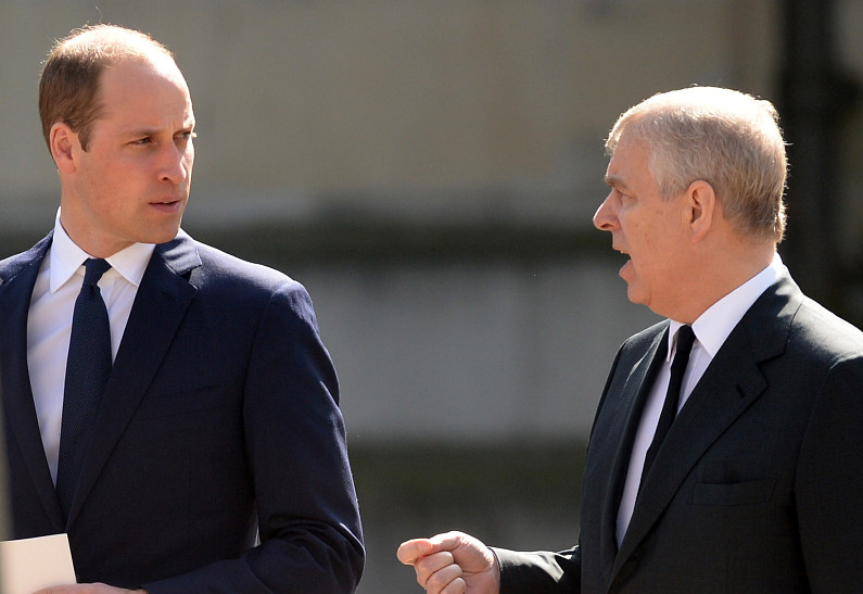 Принц Уильям может лишить своего дядю всех титулов после своей коронации