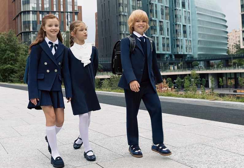 Школа на стиле: как собрать детям гардероб для занятий