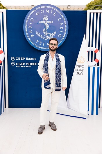 Нодар Ревия