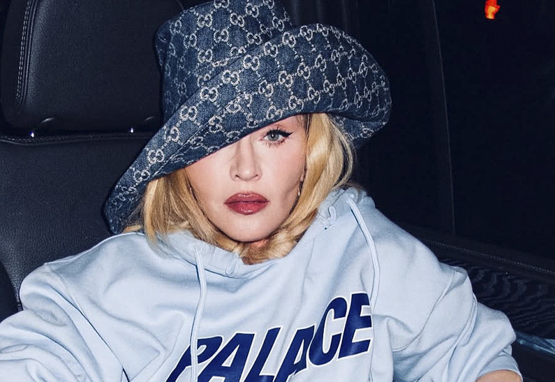 «Мой день рождения всё еще продолжается!»: Мадонна поделилась праздничными кадрами