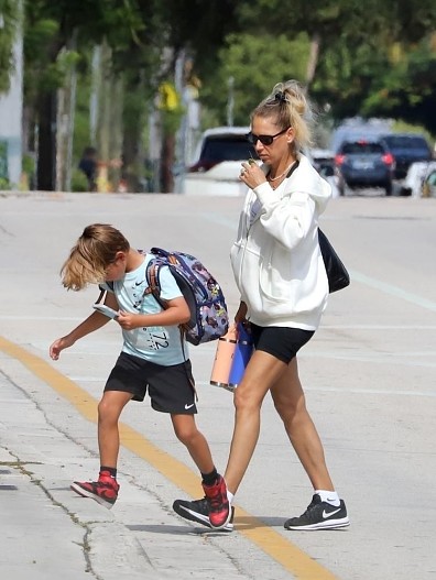 Анна Курникова с сыном