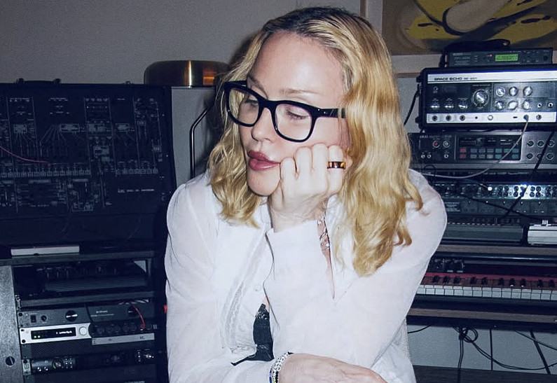 Мадонна официально вышла на пенсию