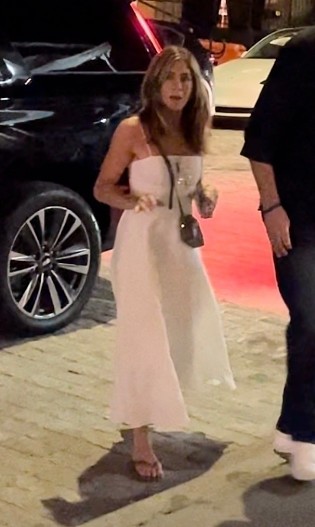 Дженнифер Энистон